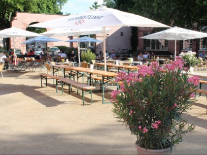 Фото: Schlossbiergarten im Kurfürstlichen Schloss Mainz